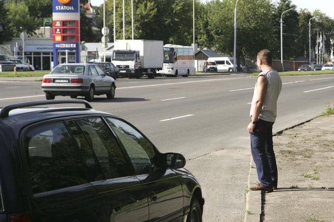 Redakcijos žvilgsnis: kaip priversti bedarbius dirbti?