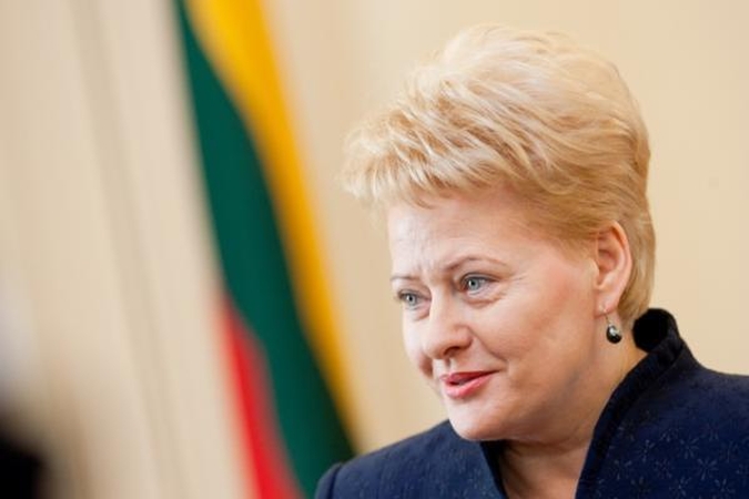 Prezidentė pasirašė lenkų kritikuojamą Švietimo įstatymą