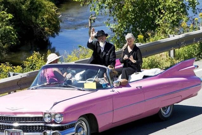 „Cadillac“ paradas pateko į „Guinness“ rekordų knygą (foto)