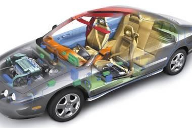 KTK rengia autotransporto elektronikos specialistus