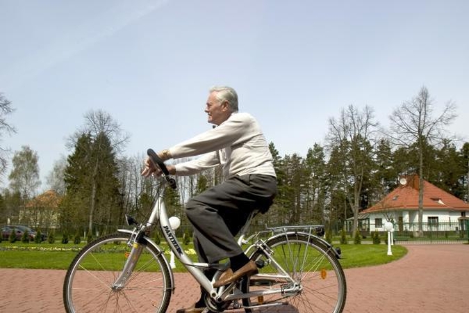 Prezidentui Valdui Adamkui sukako 85-eri  