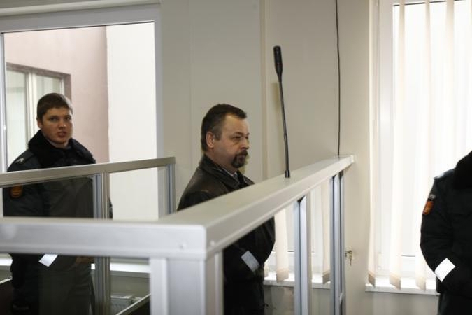 Kyšininkavimu įtariamas antstolis A.Zenkevičius nušalintas nuo pareigų