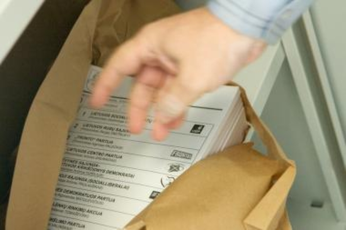 Rusų sąjunga rinkimų biuletenius užsienio kalbomis ketina platinti pati