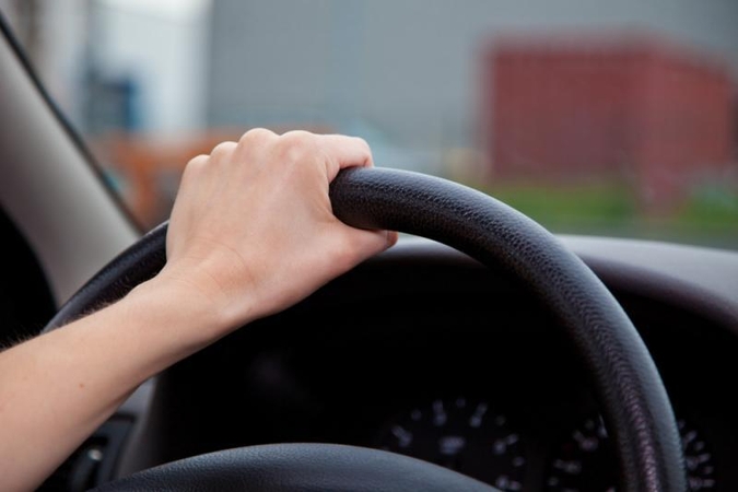 Dėl automobilio pagrobimo Vilniaus rajone sulaikytas 19-metis