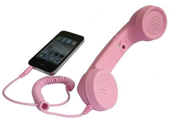 Pasaulyje žaibiškai populiarėja retro stiliaus rageliai mobiliesiems
