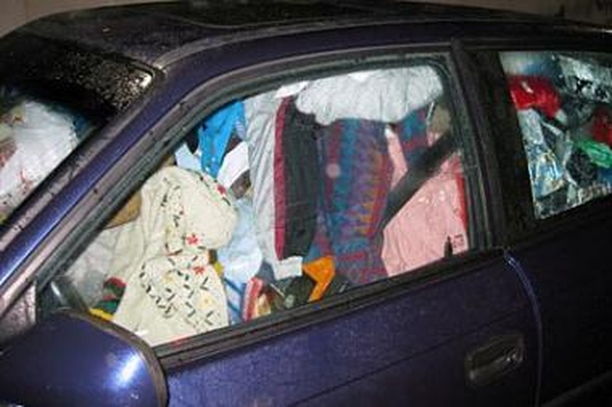Policijai užkliuvo šlamštas automobilyje