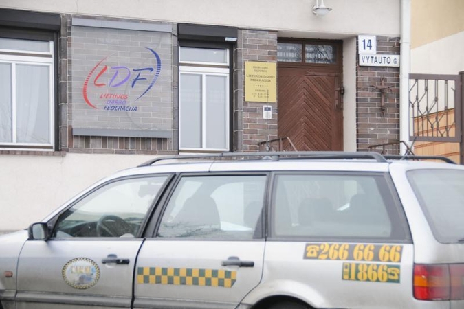 Už taksi paslaugas gali tekti mokėti brangiau