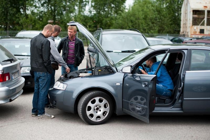 Kai laikas keisti automobilį: ar verta naudotis supirkėjų paslaugomis?