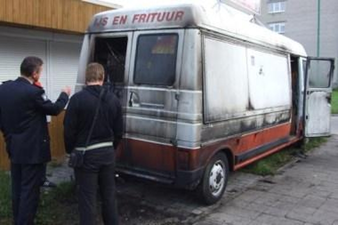 Šilutėje degė greito maisto užkandinė
