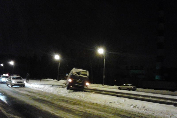 Geležinio Vilko gatvėje vairuotojas vos išvengė didelės nelaimės