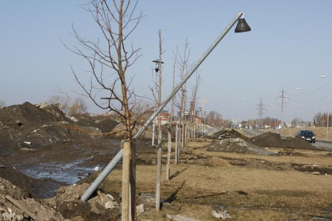Pievų gatvėje tebevyrauja netvarka