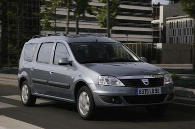 „Dacia" plečia lengvųjų komercinių automobilių pasiūlą