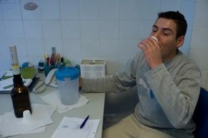 Į kabinetą įsiveržęs narkomanas pavogė metadoną