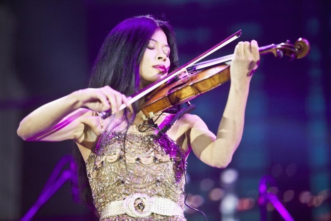 Gruodį Lietuvoje koncertuos garsi smuikininkė Vanessa Mae