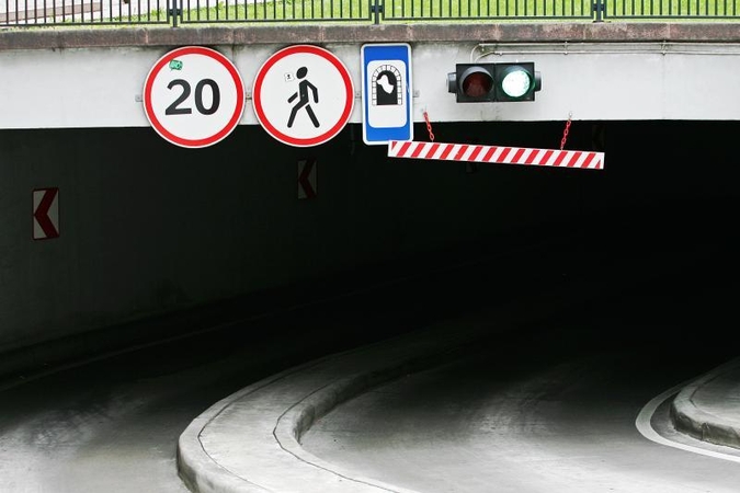 Automobilių statymas Gedimino prospekte kainuos 2 litus