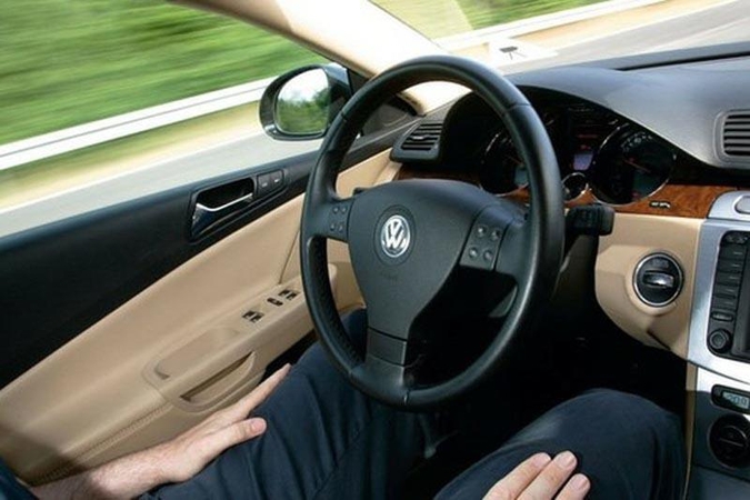 „Volkswagen“ pristato technologiškai naują „Laikinąjį autopilotą“