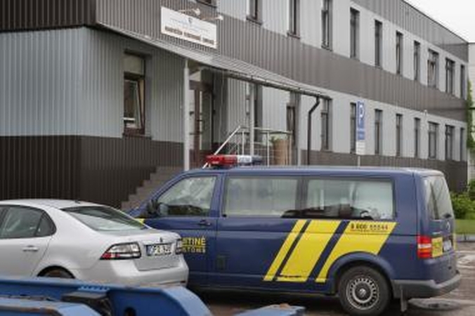 Verslininkai - apsileidusios muitinės įkaitai 