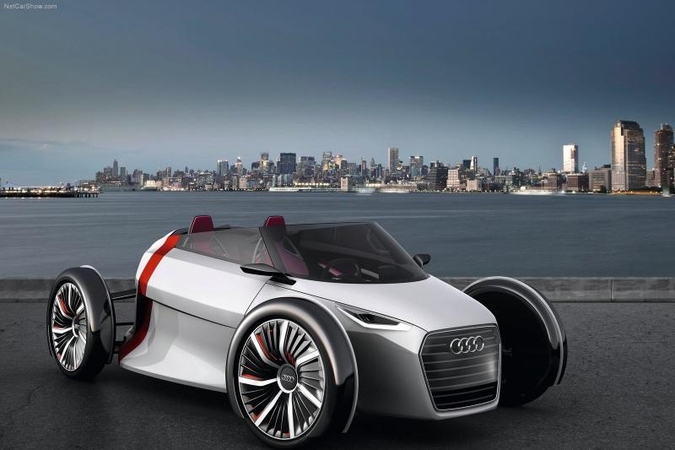 „Audi Urban Spyder“ koncepcija arba pirmyn, į praeitį