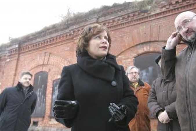 Ministrė R.Juknevičienė Kaune pateko į nedidelę avariją