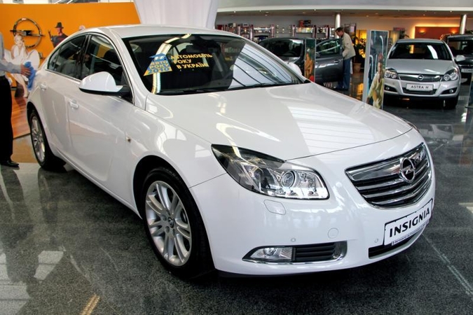 „Opel Insignia” bus varoma ir suskystintomis dujomis