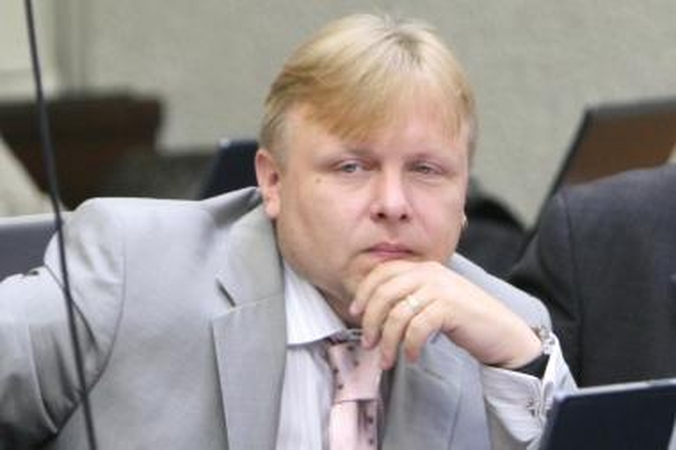 Politikas J.Šeršniovas reikalauja iš naujo išleisti rinkimų leidinį
