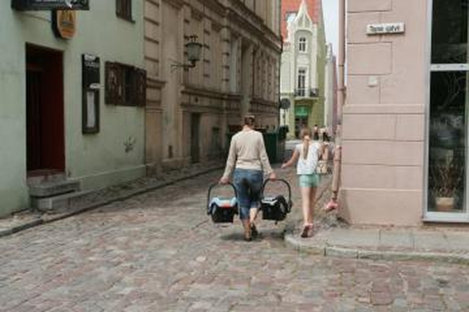 Teismas nurodė moteriai grąžinti 61 tūkst. neteisėtai įgytų motinystės pašalpų