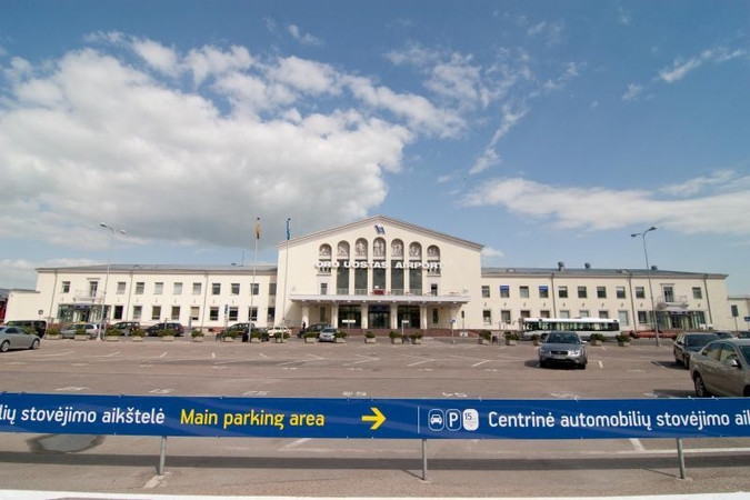 Vilniuje avariniu būdu leidosi „Estonian Air“ lėktuvas (papildyta)