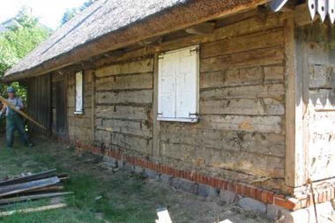 Ar tinkamai restauruojama Agluonėnų etnografinė sodyba?
