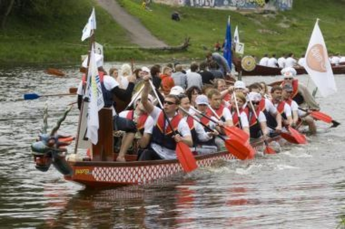 Klaipėdiečiai kviečiami dalyvauti „Drakonų“ laivų lenktynėse