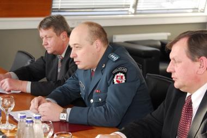 K.Lančinskas: kovoti su kontrabandinėmis prekėmis trukdo įstatymų spragos