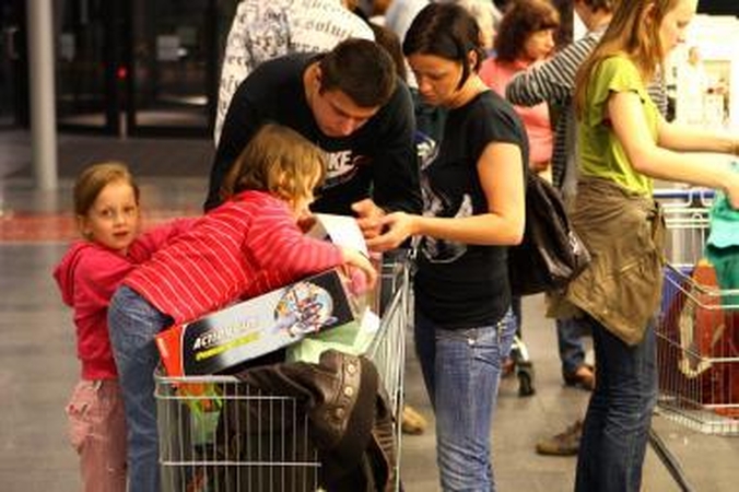 „Akropolyje“ per nuolaidų naktį apsilankė 19 tūkst. žmonių