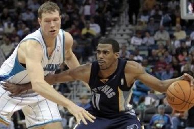 "Hornets" su D.Songaila pralaimėjo "Grizzlies" krepšininkams