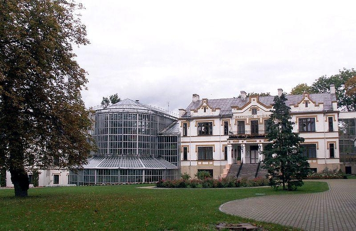 Kviečia užsukti rekonstruoti Kretingos dvaro rūmai