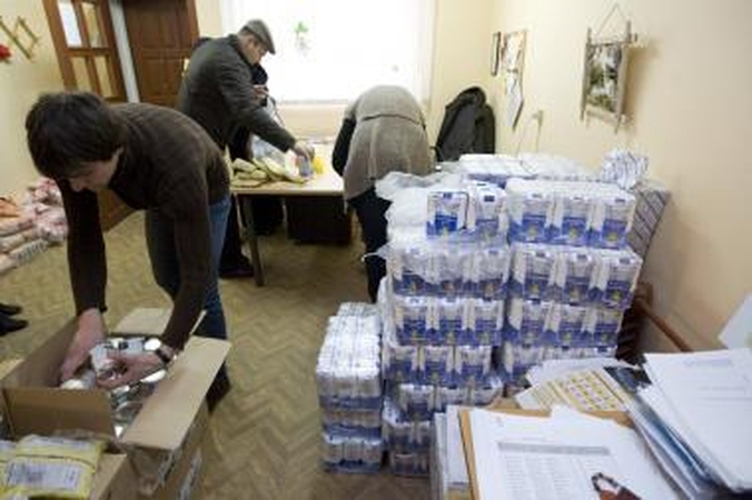 Kovą nemokamus maisto paketus gaus per 300 tūkst. žmonių