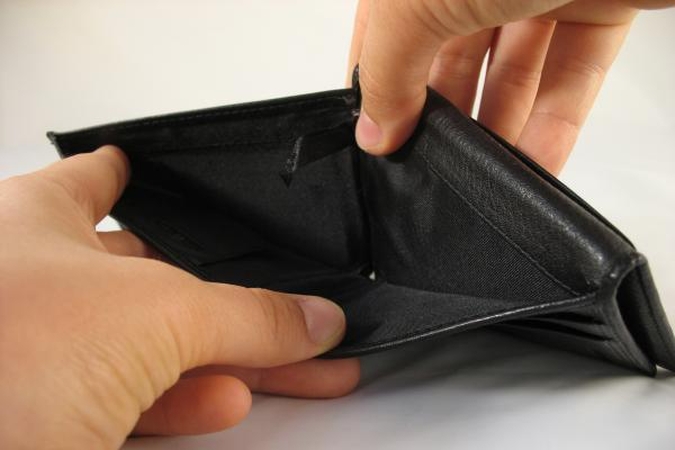 Gyventojų pradelstos skolos viršija 800 mln. litų