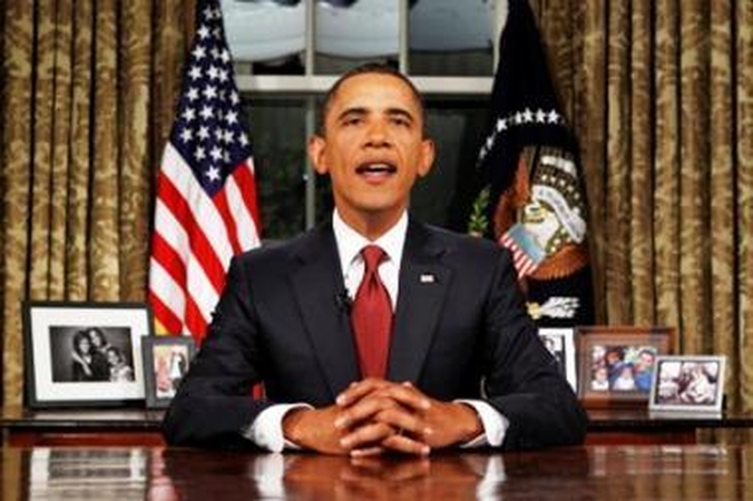 B.Obamai žaidžiant krepšinį prakirsta lūpa
