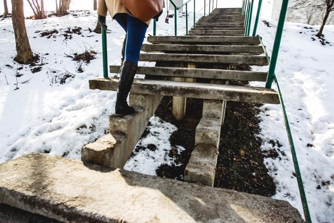 Pavogtų laiptų greitai neatstatys – neranda pinigų
