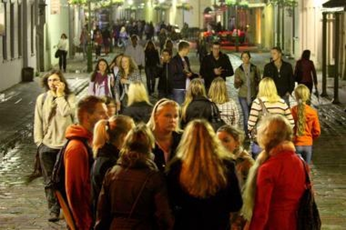 Kauniečiai kviečiami pasinerti į vakarinį gyvenimą