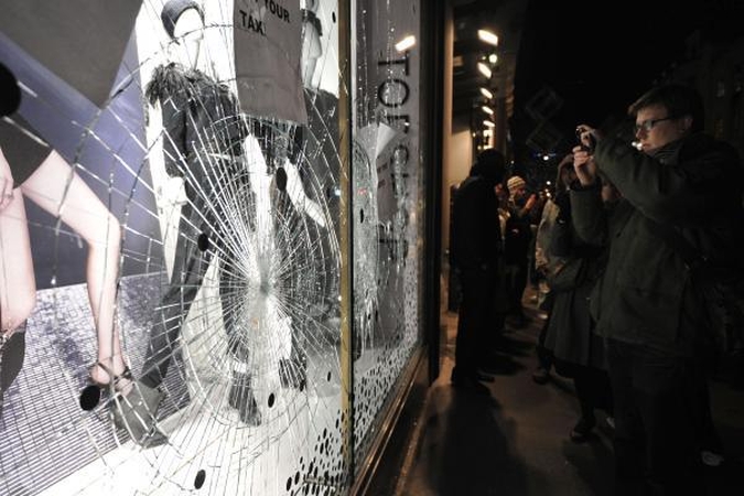 Grupės „Pink Floyd“ gitaristo posūnis suimtas dėl įtariamo vandalizmo