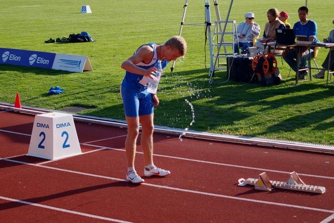 Lengvosios atletikos čempionate Estijoje kovą dėl medalių pradėjo dešimtkovininkai