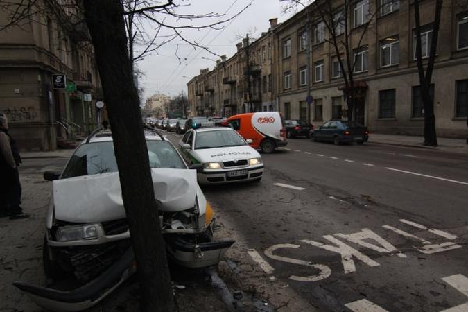 Savaitė keliuose: 5 žuvę, 71 sužeistas