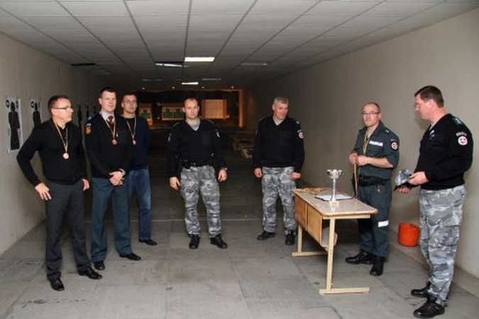 Kviečia į šaudymo turnyrą Klaipėdos policijos šaudykloje