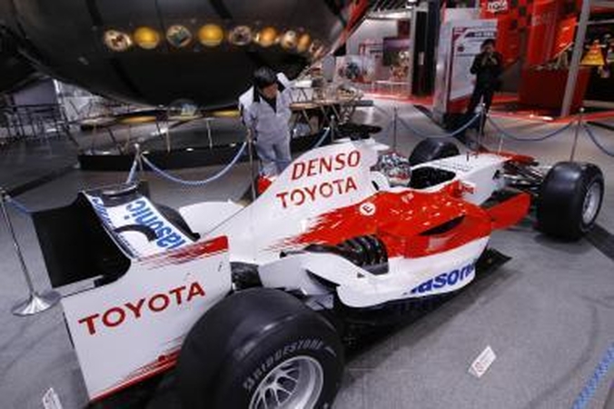 "Toyota" palieka "Formulę-1"