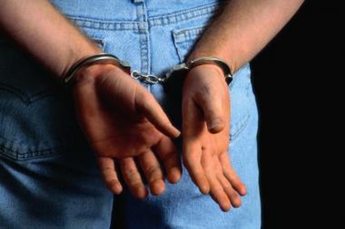 Sulaikomas įtariamasis sukandžiojo policininkus