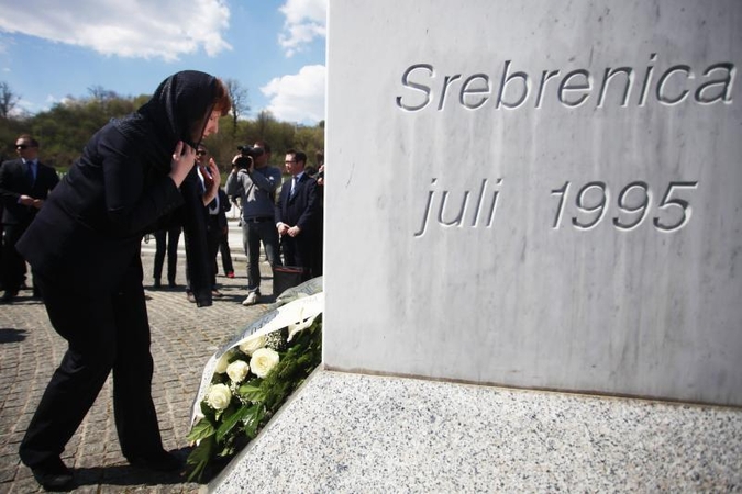 Serbijos prezidentas atsiprašė dėl Srebrenicos žudynių