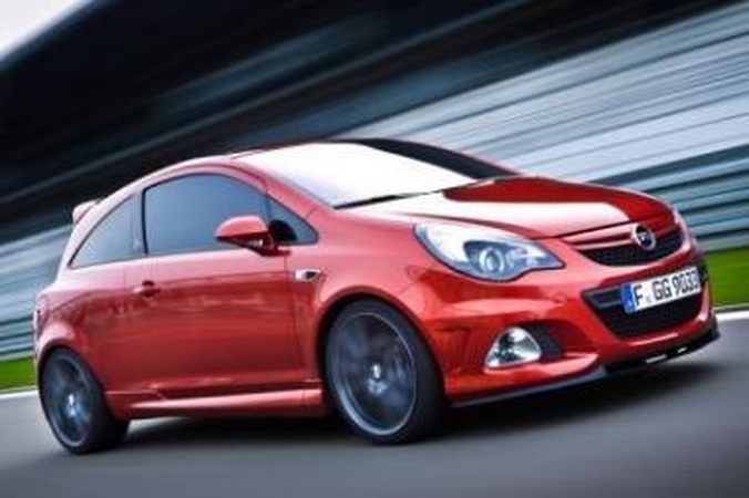 Žvėriškai galinga "Opel Corsa"