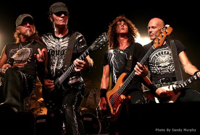 „Accept“: sunkiosios muzikos veteranai grįžta į Vilnių