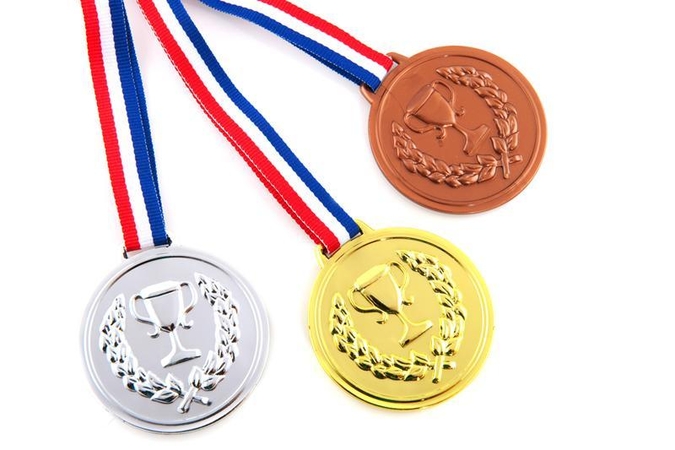 Iš biologijos, fizikos ir chemijos olimpiadų Lietuvos moksleiviai grįžo su medaliais