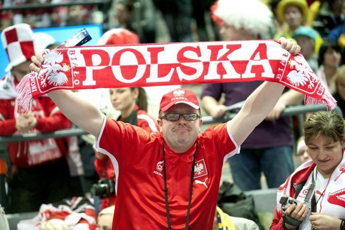 Lenkijoje per masines protesto akcijos reikalaujama padidinti atlyginimus