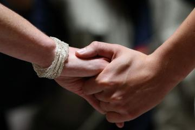 Kaimynai susipažino per internetą